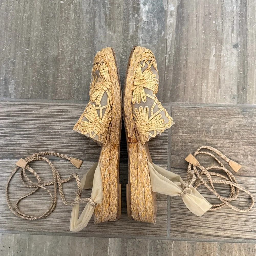 Stuart Weitzman Espadrilles with Intricate Woven Design size 6